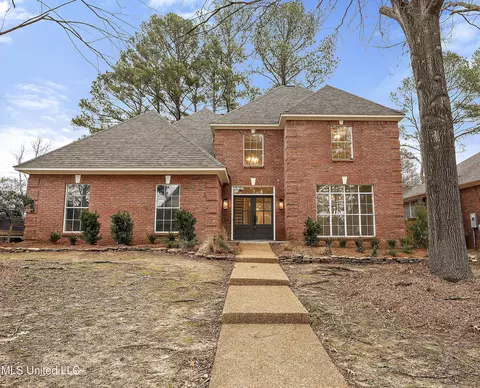 718 Woodgate Dr, Madison, MS 39110