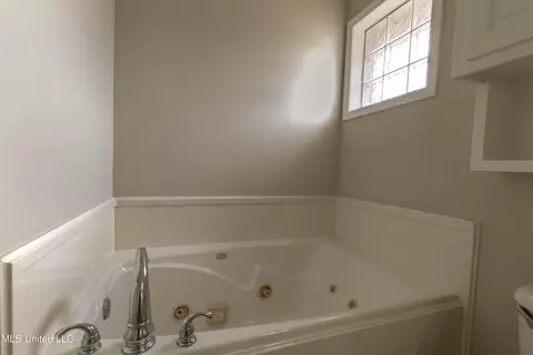 Bath - 130 Mason Way, Madison, MS 39110 photo 3 of 5