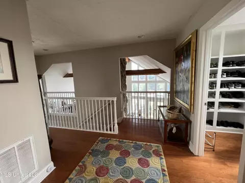Entry Way - 179 Planters Grv, Brandon, MS 39047 photo 5 of 10