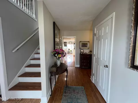 Entry Way - 179 Planters Grv, Brandon, MS 39047 photo 1 of 10
