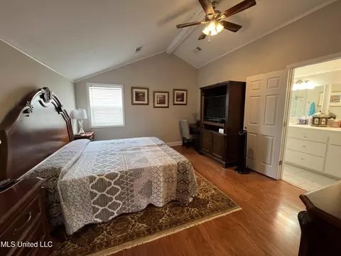 Bedroom - 179 Planters Grv, Brandon, MS 39047 photo 5 of 7