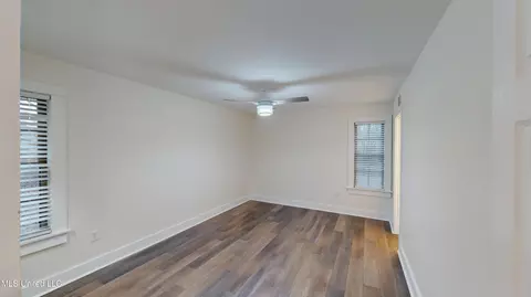 Bedroom - 8741 Bobwhite Dr, Hernando, MS 38632 photo 2 of 2