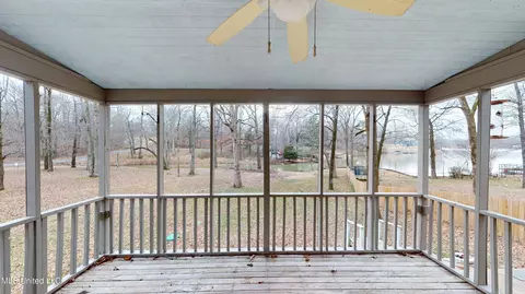 Exterior - 8741 Bobwhite Dr, Hernando, MS 38632 photo 2 of 4