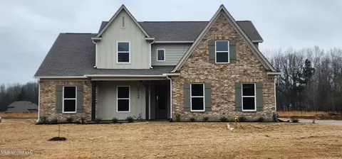 212 Centerline Roper Loop, Byhalia, MS 38611