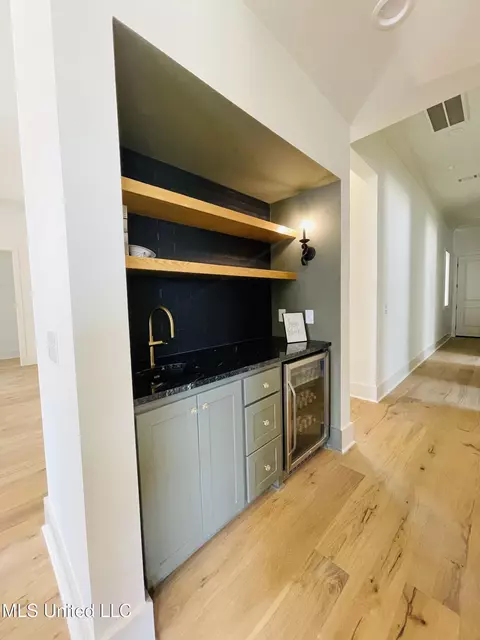 Entry Way - 419 Whittington Cir, Madison, MS 39110 photo 3 of 10
