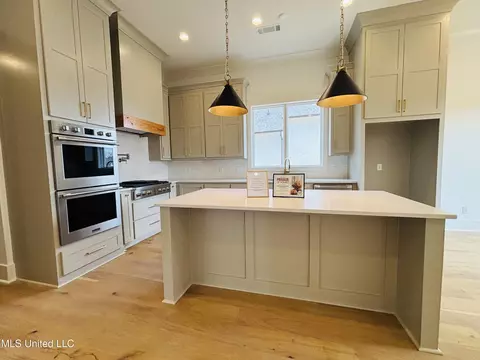 Kitchen - 419 Whittington Cir, Madison, MS 39110 photo 2 of 4