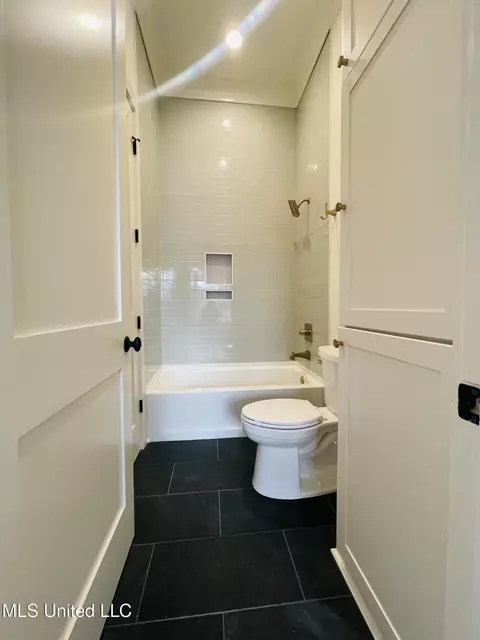 Bath - 419 Whittington Cir, Madison, MS 39110 photo 12 of 12