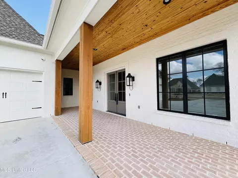 Exterior - 419 Whittington Cir, Madison, MS 39110 photo 2 of 13