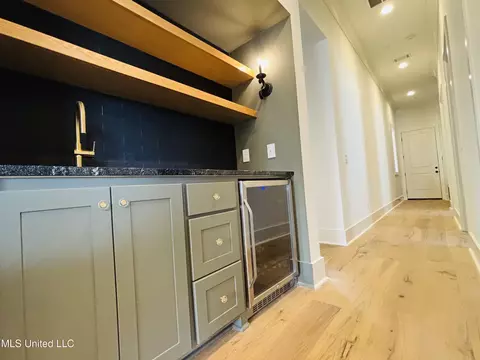 Entry Way - 419 Whittington Cir, Madison, MS 39110 photo 4 of 10