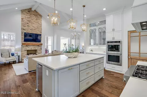 Kitchen - 119 Silverleaf Dr, Madison, MS 39110 photo 4 of 7
