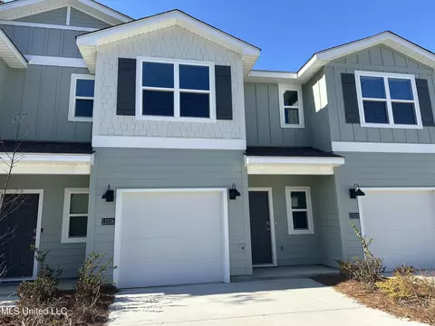 12318 Sinclair Dr, Gulfport, MS 39503