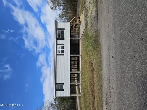 4136 Coral St, Bay Saint Louis, MS 39520