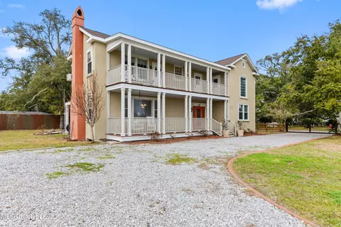 510 N Beach Blvd, Bay Saint Louis, MS 39520
