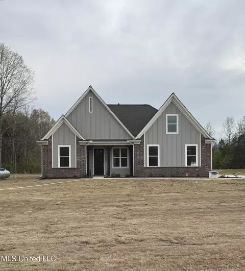 166 Centerline Roper Loop, Byhalia, MS 38611