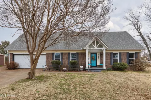 6536 N Lake Forest Dr, Walls, MS 38680