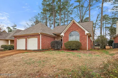 861 N N Deerfield Dr, Canton, MS 39046