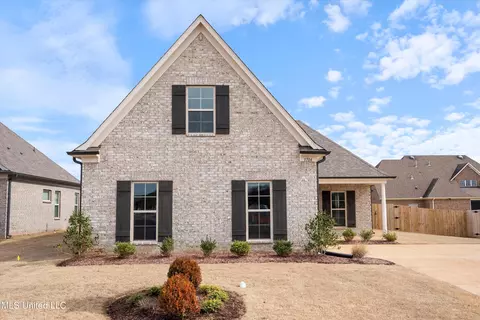 1692 Ryker Rd, Southaven, MS 38671
