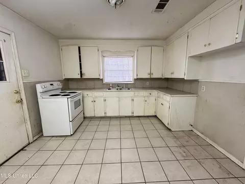 2319 Paden St, Jackson, MS 39204 photo 8
