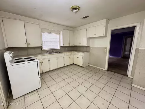 2319 Paden St, Jackson, MS 39204 photo 9