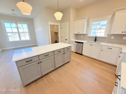 Kitchen - 758 Coahoma Ct, Nesbit, MS 38651 photo 2 of 4