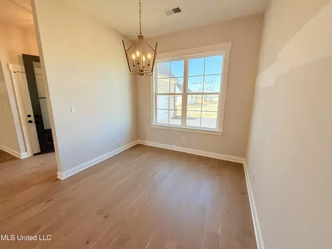 Dining - 758 Coahoma Ct, Nesbit, MS 38651 photo 1 of 1