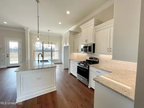 Kitchen - 200 Azure Dr, Canton, MS 39046 photo 4 of 5