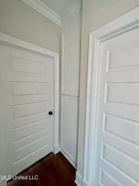Entry Way - 200 Azure Dr, Canton, MS 39046 photo 1 of 2