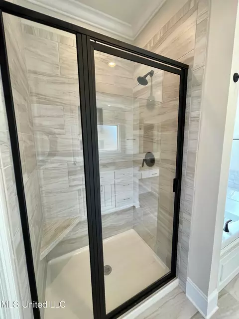 Bath - 200 Azure Dr, Canton, MS 39046 photo 5 of 6