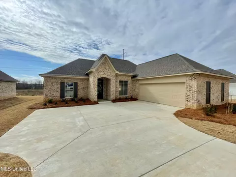 200 Azure Dr, Canton, MS 39046