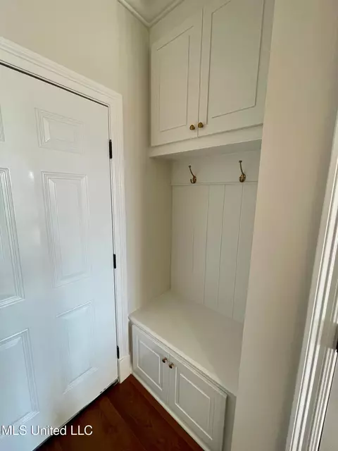 Entry Way - 200 Azure Dr, Canton, MS 39046 photo 2 of 2