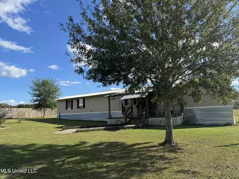 162 Orvelle Lee Rd, Poplarville, MS 39470
