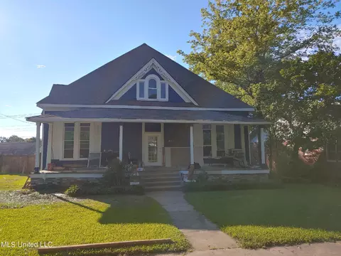 137 Calhoun Ave, Yazoo City, MS 39194