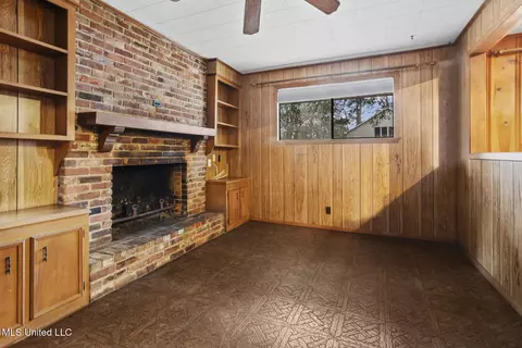Living - 5517 Keele St, Jackson, MS 39206 photo 3 of 3