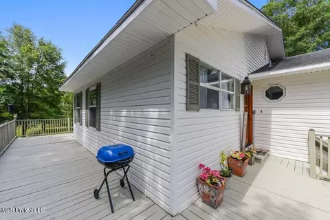 15557 Dobson Rd, Biloxi, MS 39532 photo 4