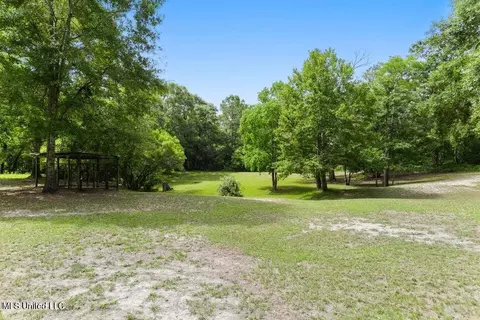 15557 Dobson Rd, Biloxi, MS 39532 photo 8