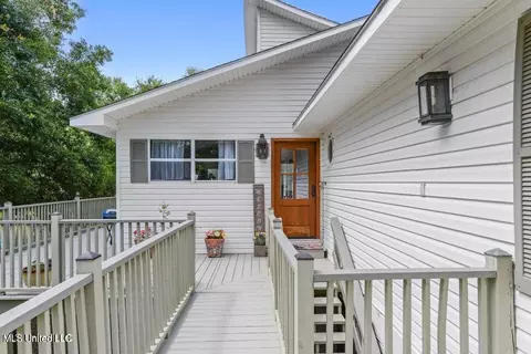 15557 Dobson Rd, Biloxi, MS 39532 photo 3