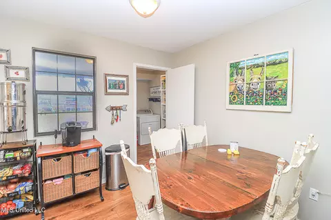 Dining - 110 Cody Barton Ln, Braxton, MS 39044 photo 2 of 3