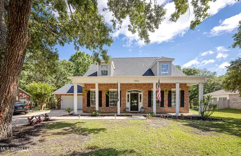7801 Clamshell Ave, Ocean Springs, MS 39564