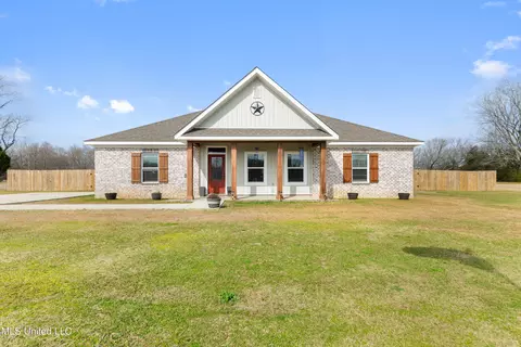 3258 Stonecypher Rd, Lucedale, MS 39452