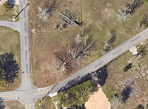 10338 Riviere Vue Dr, Biloxi, MS 39532