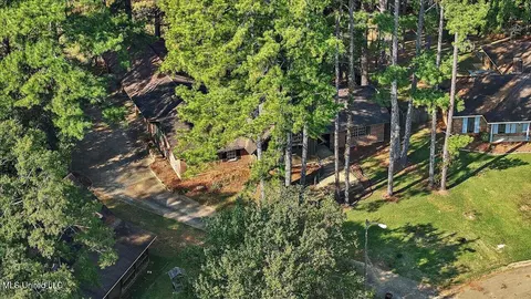 Other - 121 Yorkshire, Jackson, MS 39212 photo 5 of 13