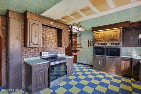 Kitchen - 121 Yorkshire, Jackson, MS 39212 photo 1 of 4