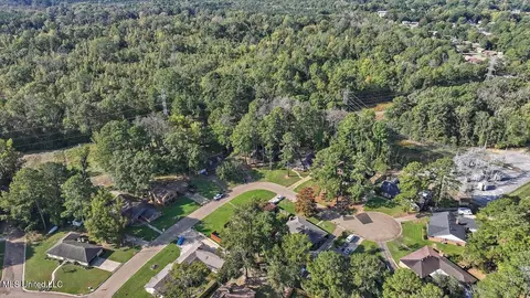 View/Area - 121 Yorkshire, Jackson, MS 39212 photo 3 of 12