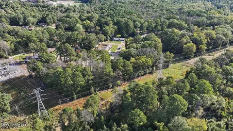 View/Area - 121 Yorkshire, Jackson, MS 39212 photo 8 of 12