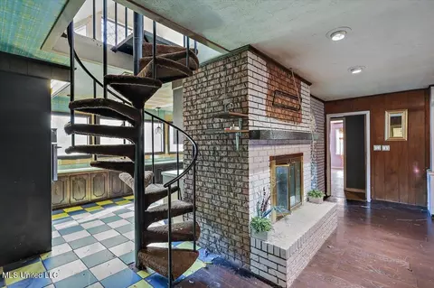 Entry Way - 121 Yorkshire, Jackson, MS 39212 photo 1 of 1