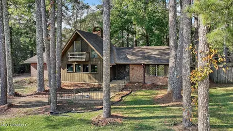 Exterior - 121 Yorkshire, Jackson, MS 39212 photo 3 of 12