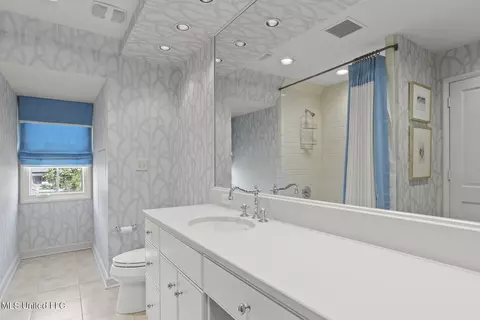 Bath - 106 N Meadowbrook, Jackson, MS 39211 photo 9 of 9