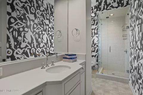 Bath - 106 N Meadowbrook, Jackson, MS 39211 photo 8 of 9