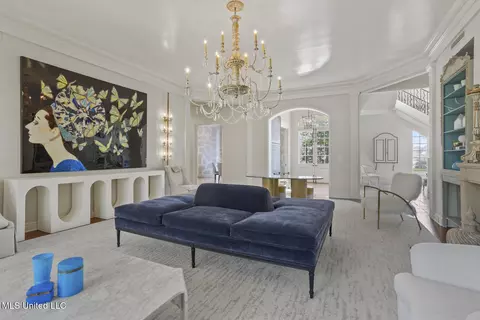 Living - 106 N Meadowbrook, Jackson, MS 39211 photo 4 of 7