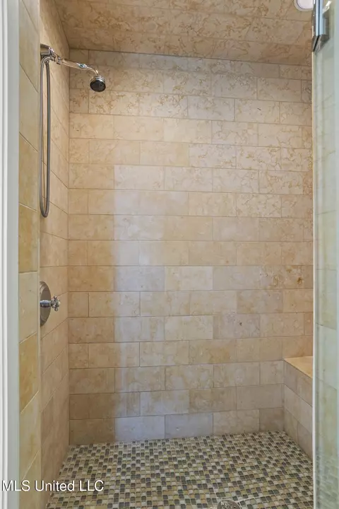 Bath - 106 N Meadowbrook, Jackson, MS 39211 photo 5 of 9